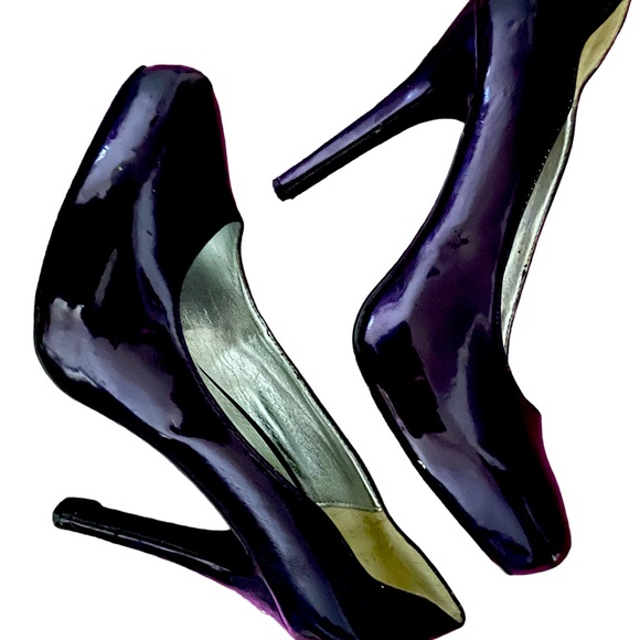 Le Chateau stiletto heels - Picture 2 of 4